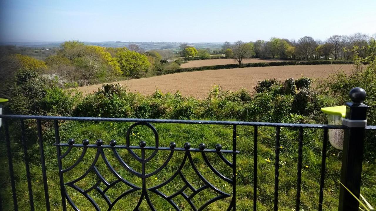 Beautiful 3-Bed Cottage In Cornwall 卡林顿 外观 照片